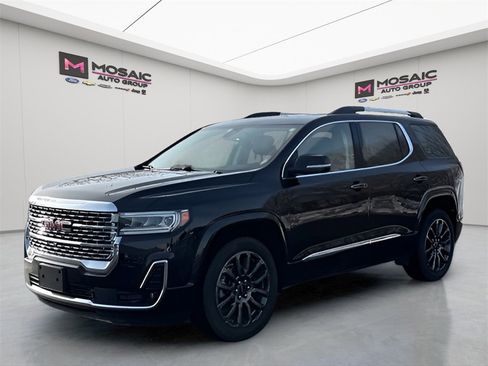 Used 2023 GMC Acadia Denali image 3