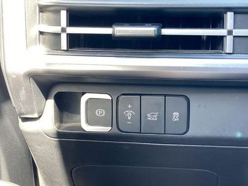 Used 2025 Hyundai Santa Fe SEL image 13