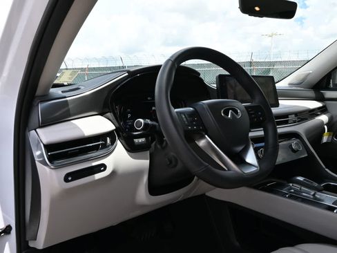 Certified 2026 INFINITI QX60 Luxe w/ Cargo Package FWD image 15