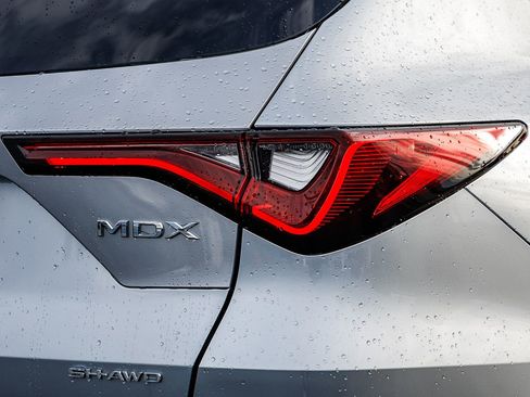 Used 2025 Acura MDX w/ Technology Package image 8