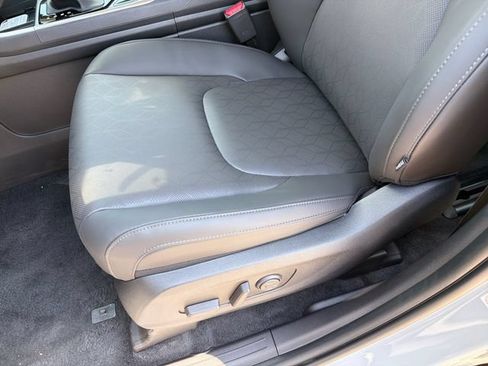 New 2027 Kia Carnival SX w/ Dark Edition Package FWD image 19