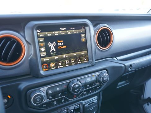 Used 2021 Jeep Gladiator Mojave AWD/4WD image 17
