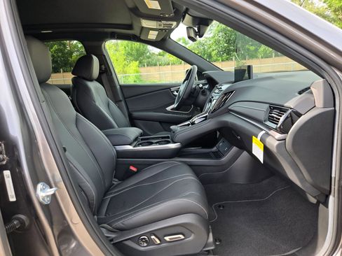 Used 2025 Acura RDX SH-AWD image 27