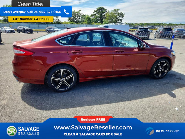 Used 2014 Ford Fusion SE w/ Equipment Group 202A FWD image 4