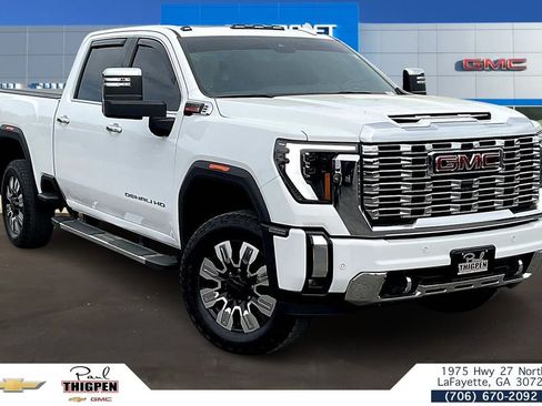 Used 2025 GMC Sierra 2500 Denali w/ Technology Package AWD/4WD image 1