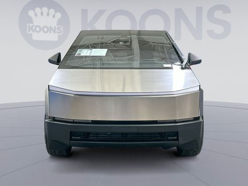 Used 2024 Tesla Cybertruck AWD Crew Cab image 11