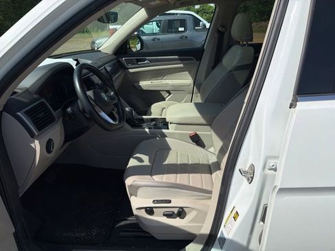 Used 2021 Volkswagen Atlas SEL Premium AWD/4WD image 12