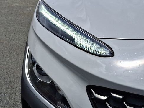Certified 2023 Hyundai Kona SEL AWD/4WD image 9