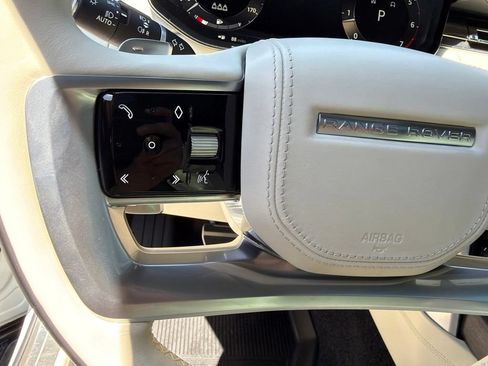 Used 2023 Land Rover Range Rover SE AWD/4WD image 16