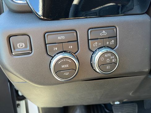 New 2026 GMC Sierra 1500 Elevation image 10