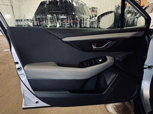 Used 2022 Subaru Outback Premium image 12