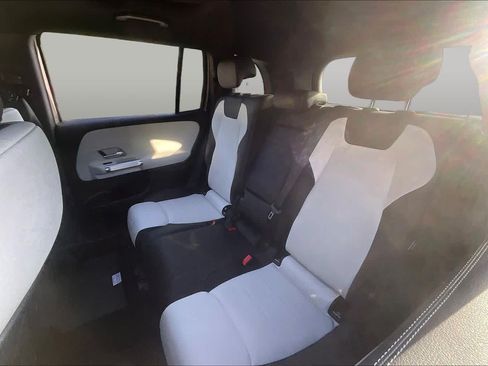 Used 2020 Mercedes-Benz GLB 250 image 21
