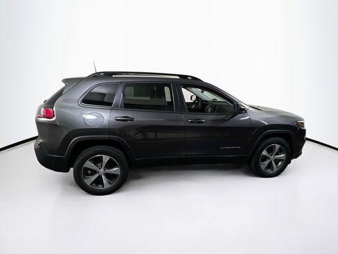 Used 2022 Jeep Cherokee Limited image 4