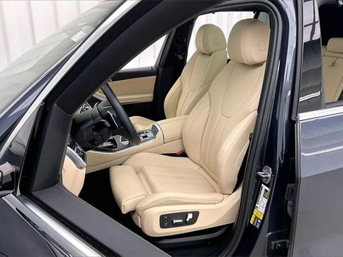 Used 2022 BMW X5 xDrive45e image 8
