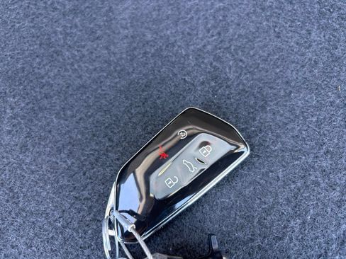 Used 2026 Volkswagen Tiguan SE AWD/4WD image 22