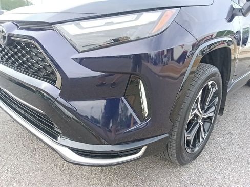 Used 2025 Toyota RAV4 XSE w/ Weather Package AWD/4WD image 9