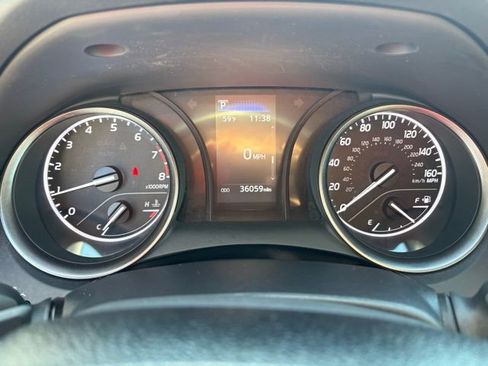 Used 2024 Toyota Camry SE image 12