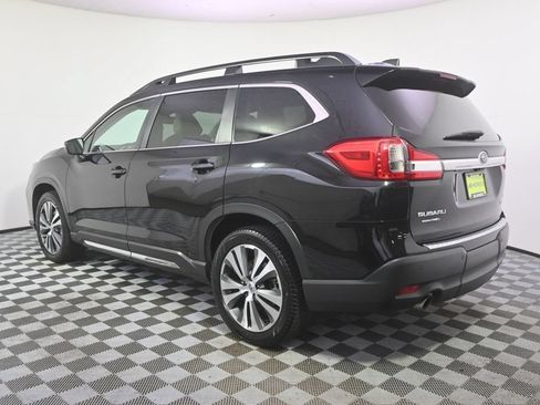 Used 2022 Subaru Ascent Limited w/ Technology Package AWD/4WD image 3