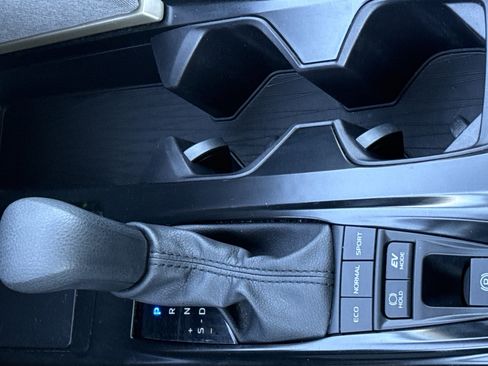 Used 2025 Toyota Camry LE w/ Convenience Package image 25