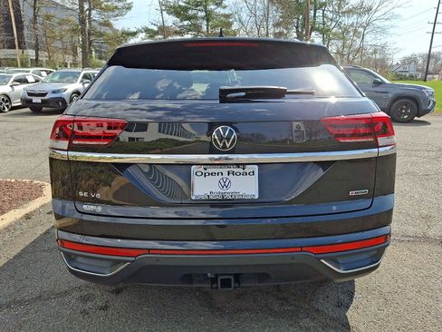 Used 2022 Volkswagen Atlas Cross Sport SE w/ Panoramic Sunroof Package image 5