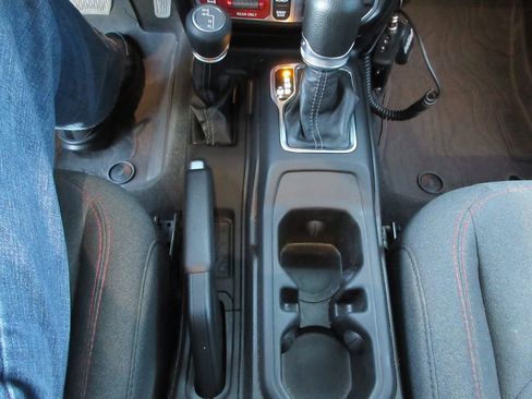 Used 2024 Jeep Wrangler Rubicon w/ Capability Package AWD/4WD image 25