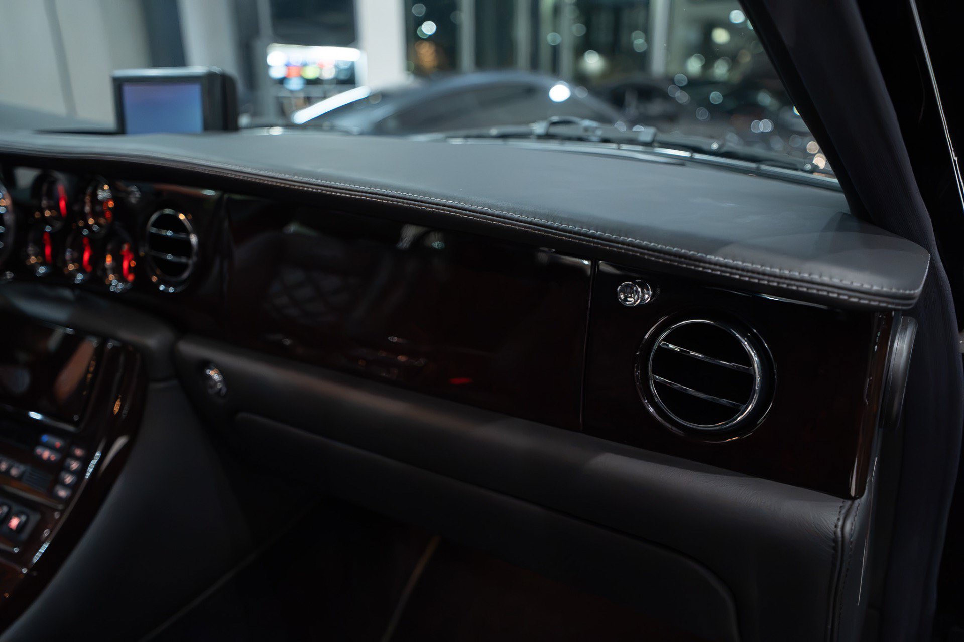 Used 2002 Bentley Arnage T RWD image 30
