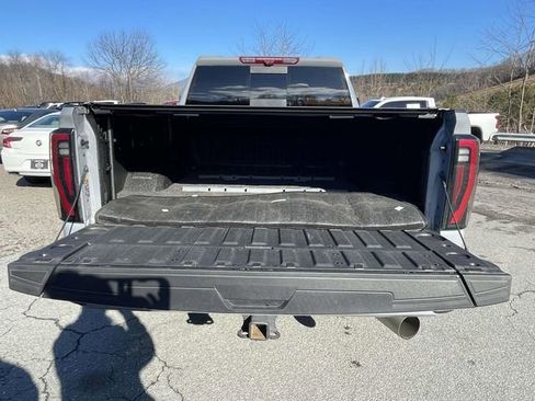 Used 2024 GMC Sierra 2500 AT4 w/ AT4 Premium Plus Package image 10