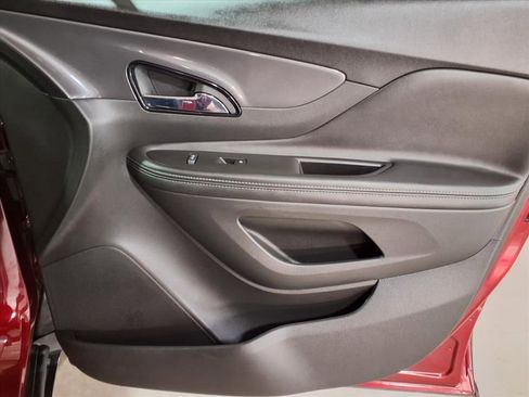 Used 2022 Buick Encore Preferred w/ Safety Package image 24