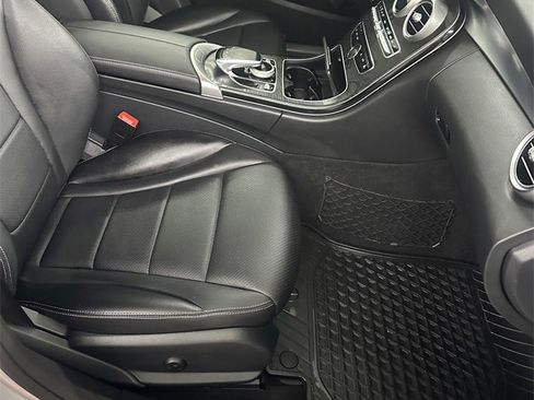 Used 2015 Mercedes-Benz C 300 4MATIC Sedan image 40