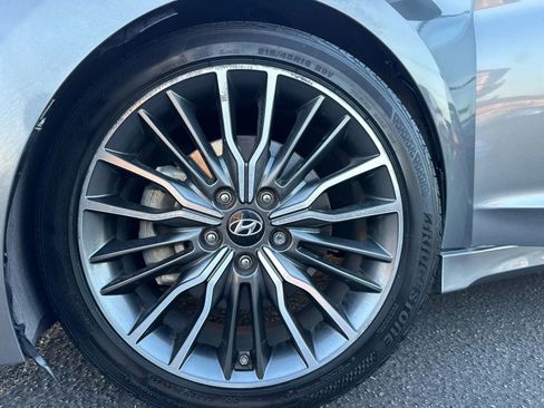 Used 2018 Hyundai Elantra Sport w/ Sport Premium Package 03 FWD image 17