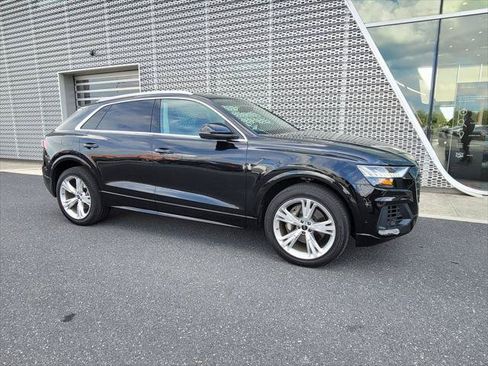 Used 2023 Audi Q8 Premium Plus AWD/4WD image 3