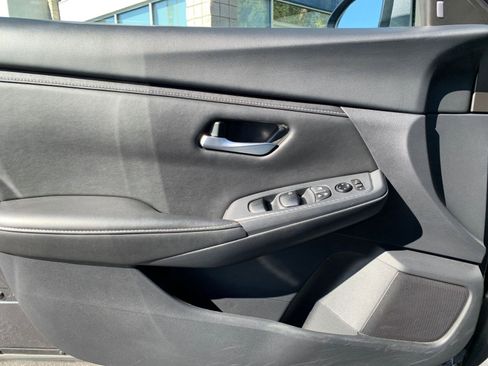 Used 2025 Nissan Sentra SV image 20