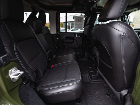 Used 2023 Jeep Wrangler Freedom Edition image 31