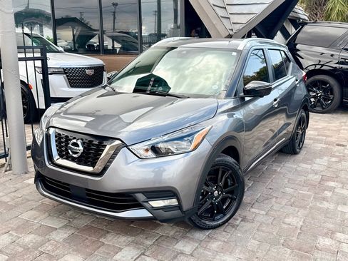 Used 2020 Nissan Kicks SR w/ SR Premium Package image 1