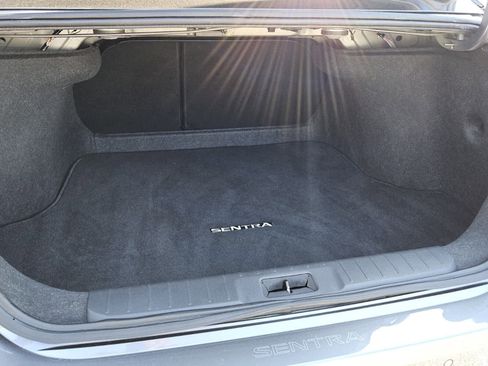 Used 2024 Nissan Sentra S image 6