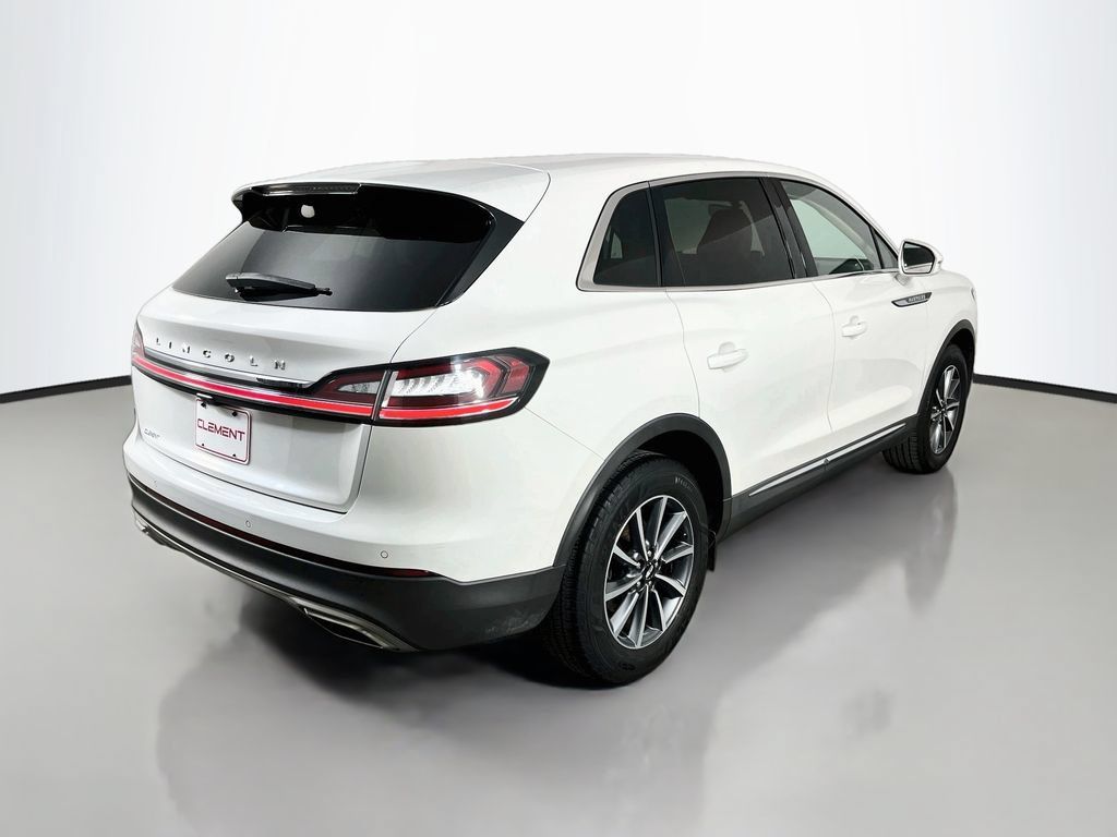 Used 2022 Lincoln Nautilus FWD image 7