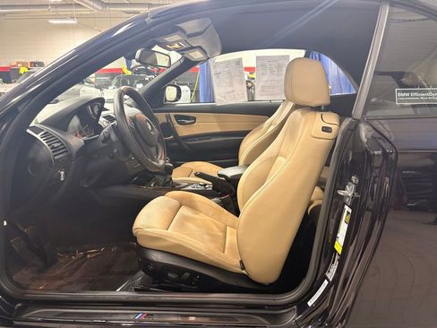 Used 2013 BMW 135i Convertible image 16