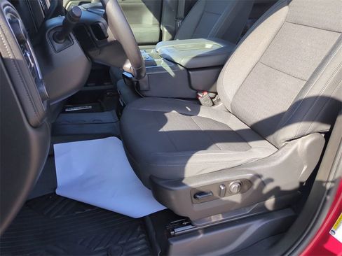 Used 2021 Chevrolet Silverado 1500 RST image 19