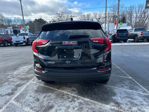 Used 2021 GMC Terrain SLE w/ Driver Convenience Package image 4