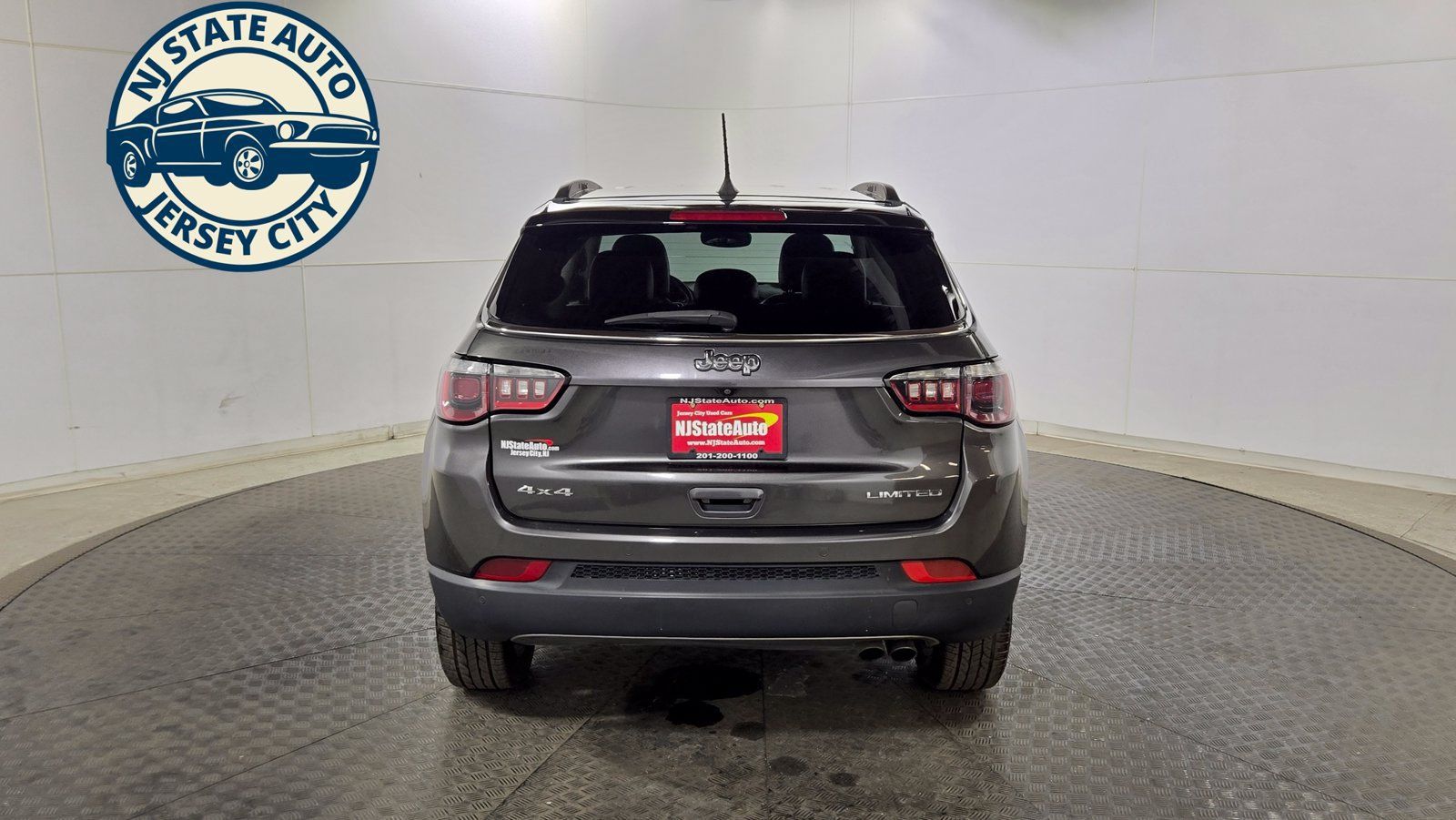 Used 2018 Jeep Compass Limited w/ Safe & Security Group AWD/4WD image 6