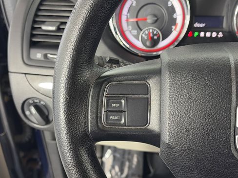 Used 2013 Dodge Grand Caravan SE image 25