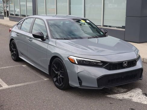 Used 2025 Honda Civic Sport image 3