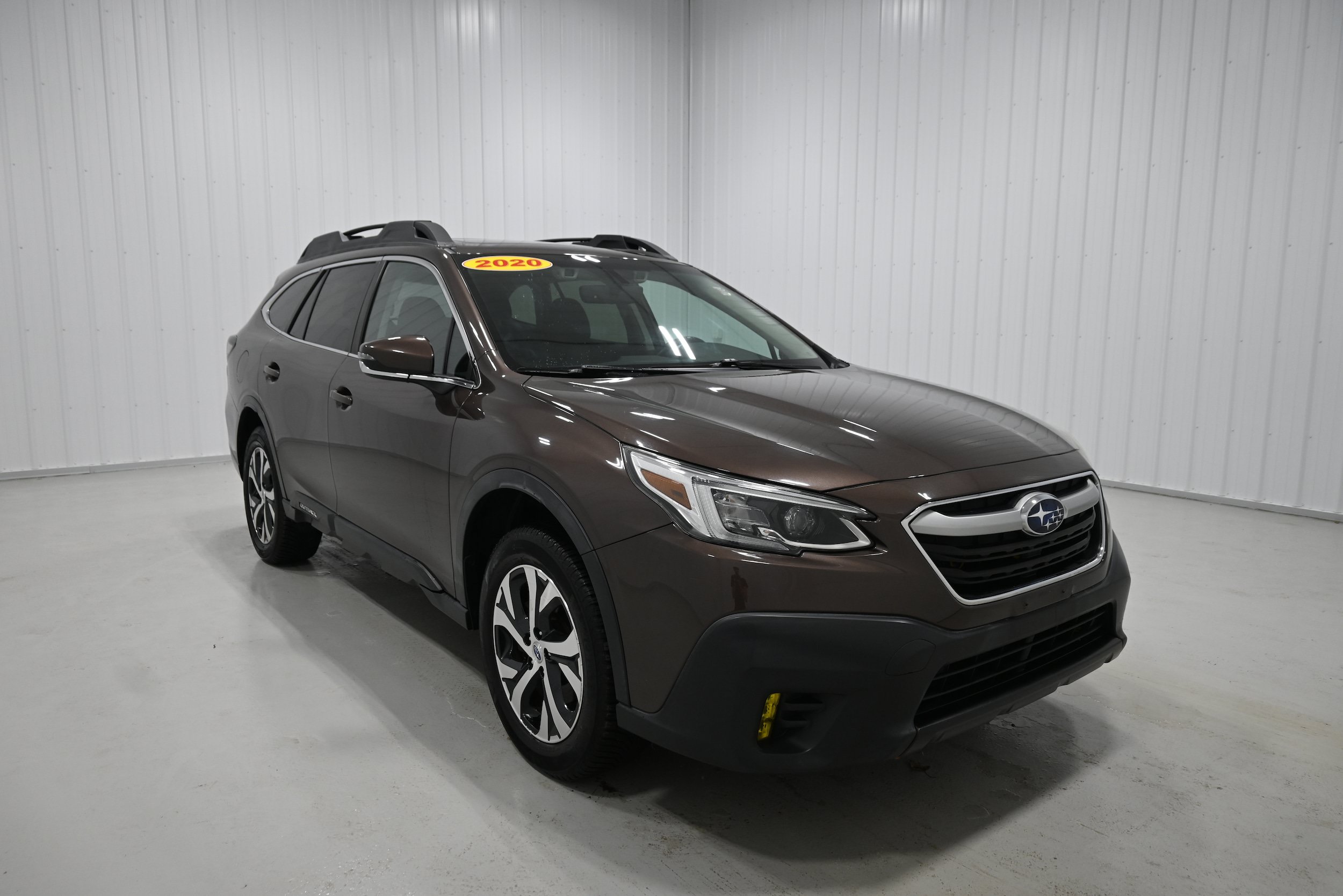 Used 2020 Subaru Outback Limited AWD/4WD image 2