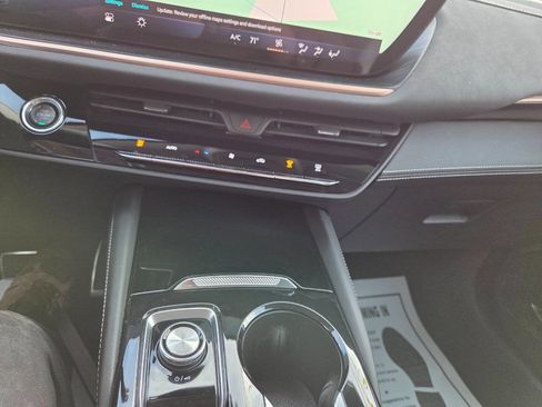 Used 2025 Buick Envision Sport Touring image 13