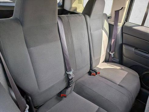 Used 2015 Jeep Patriot Sport w/ Power Value Group FWD image 17
