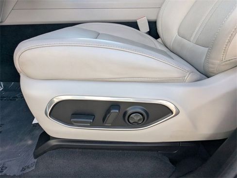 Used 2022 Jeep Wagoneer Series II image 22