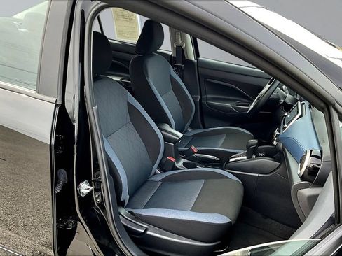 Used 2025 Nissan Versa SV FWD image 29