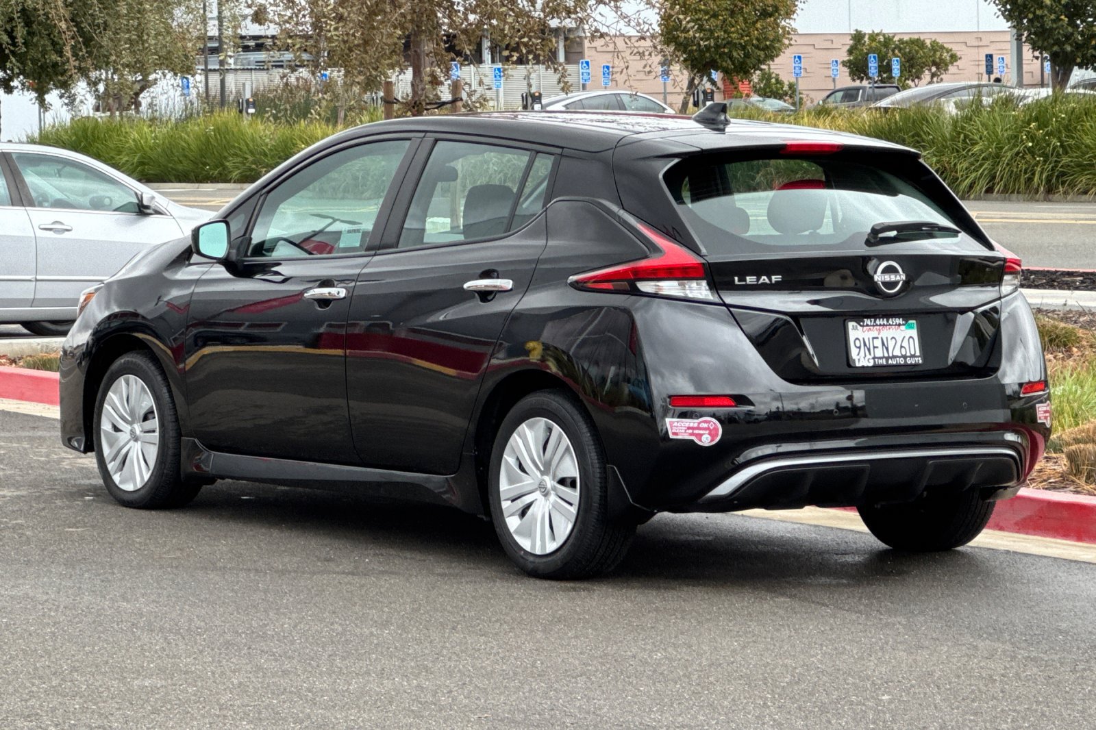 Used 2025 Nissan Leaf S FWD image 6