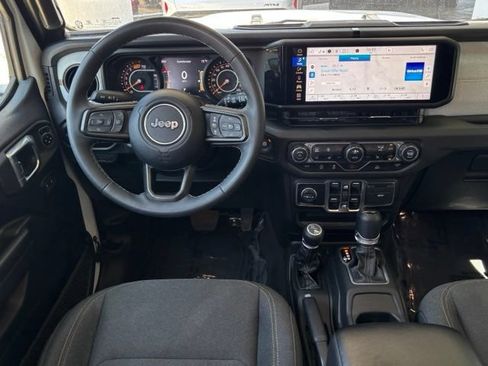 Used 2025 Jeep Wrangler Unlimited Sport AWD/4WD image 15