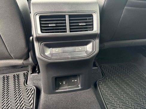 New 2026 Volkswagen Atlas Cross Sport SEL image 17